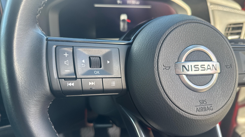 Nissan Qashqai 1.3 DiG-T MH N-Connecta 5dr Petrol Hatchback